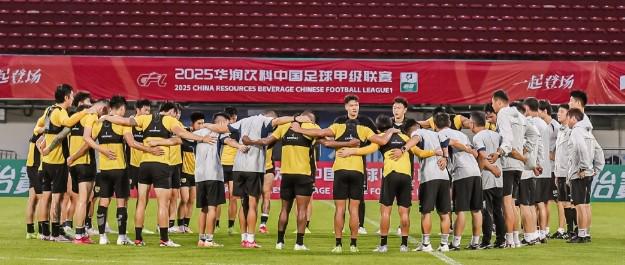 “CBA足球队”是误解还是混淆？篮球与足球的界限分析